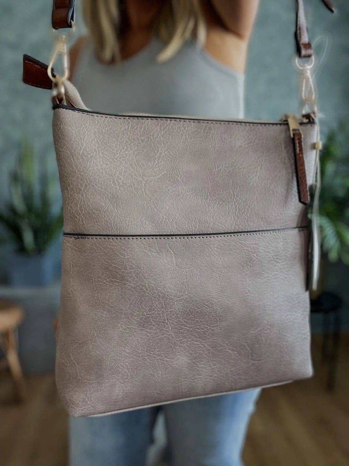 Elina Zipper Crossbody Bag