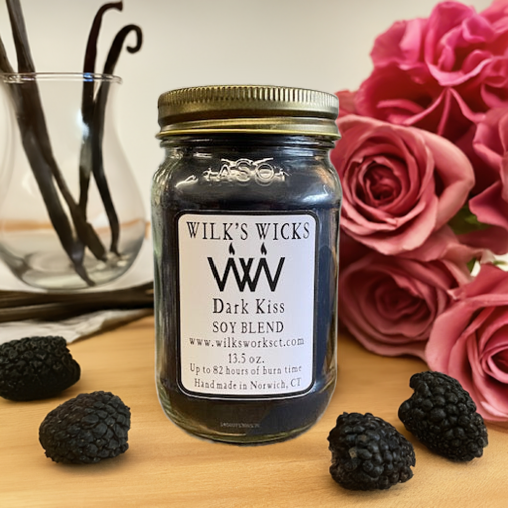 Dark Kiss Candle