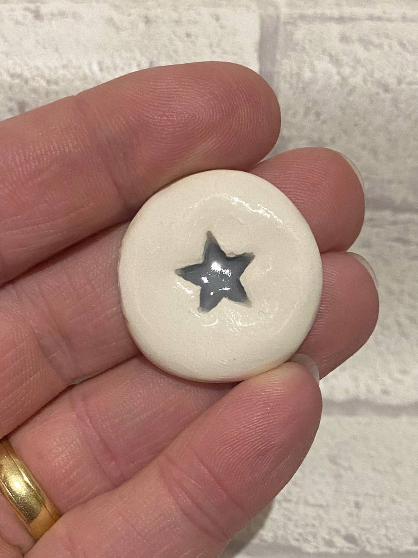 Brother Ceramic Pocket Token Pocket Hug and Card